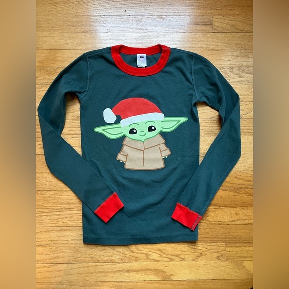 Star Wars - Yoda w/ Santa Hat - excellent condition Hanna Andersson pajama top - Picture 1 of 6